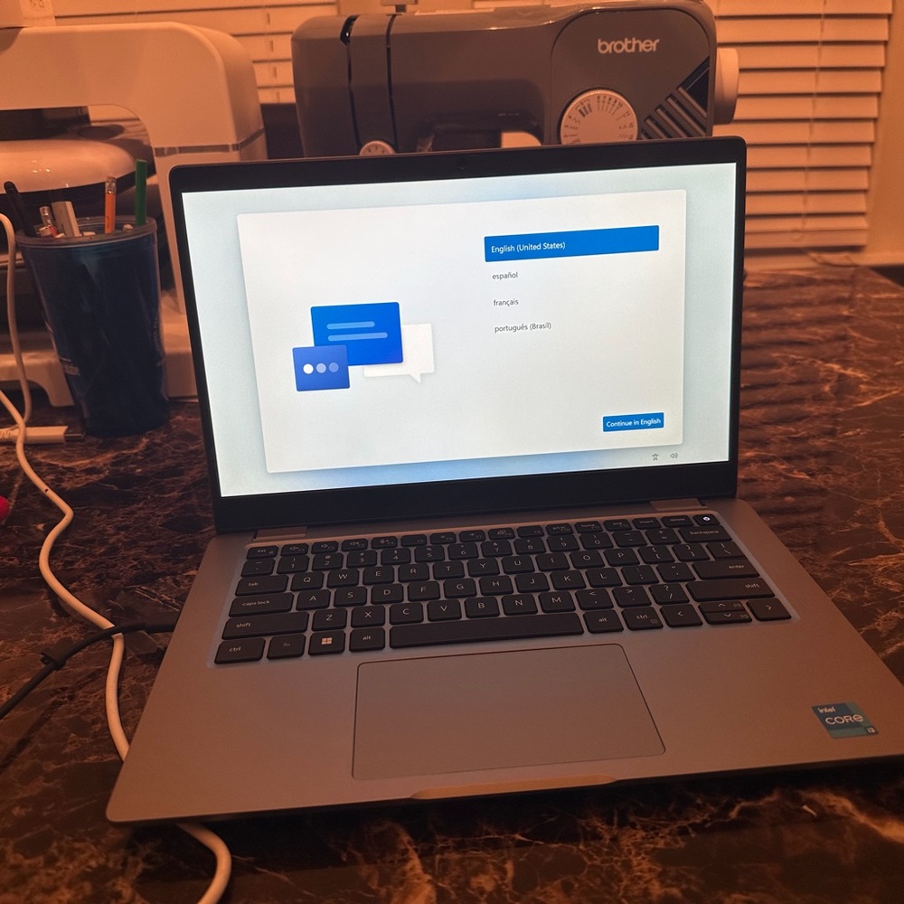 Dell Outlet Latitude 13 - 3340 Refurbished - Picture 3 of 7